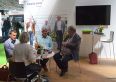 HagelUni, Together. This pickture shows it all